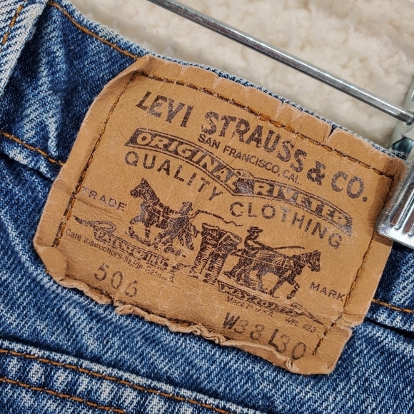 Vtg Levis Blue Jeans 506 Mens 38x30 Distressed Hi Rise Tapered Leg USA (36x30) - Picture 2 of 14